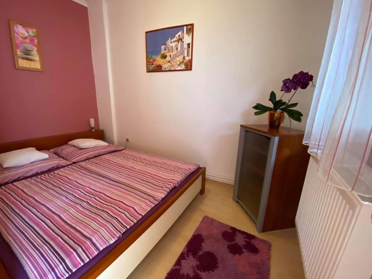 Hellasz Apartman Gyula Dış mekan fotoğraf