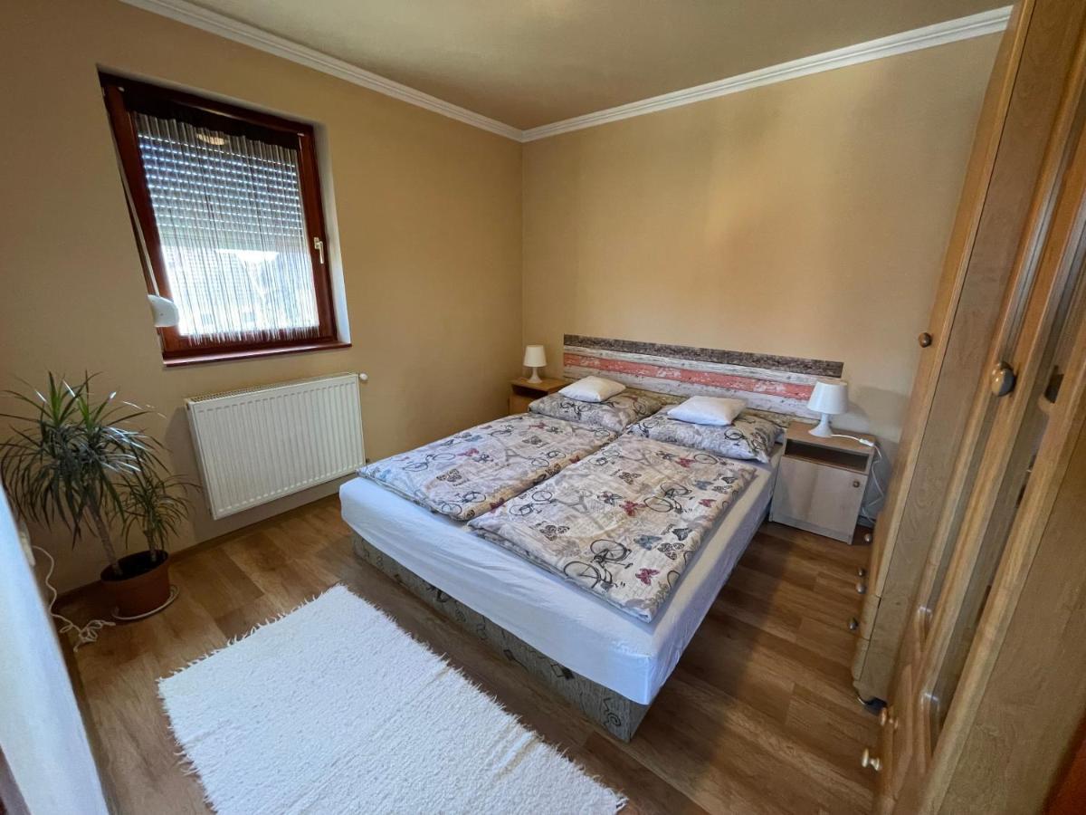 Hellasz Apartman Gyula Dış mekan fotoğraf