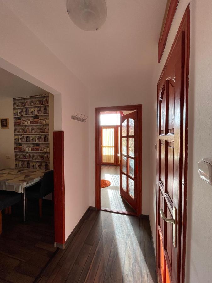 Hellasz Apartman Gyula Dış mekan fotoğraf