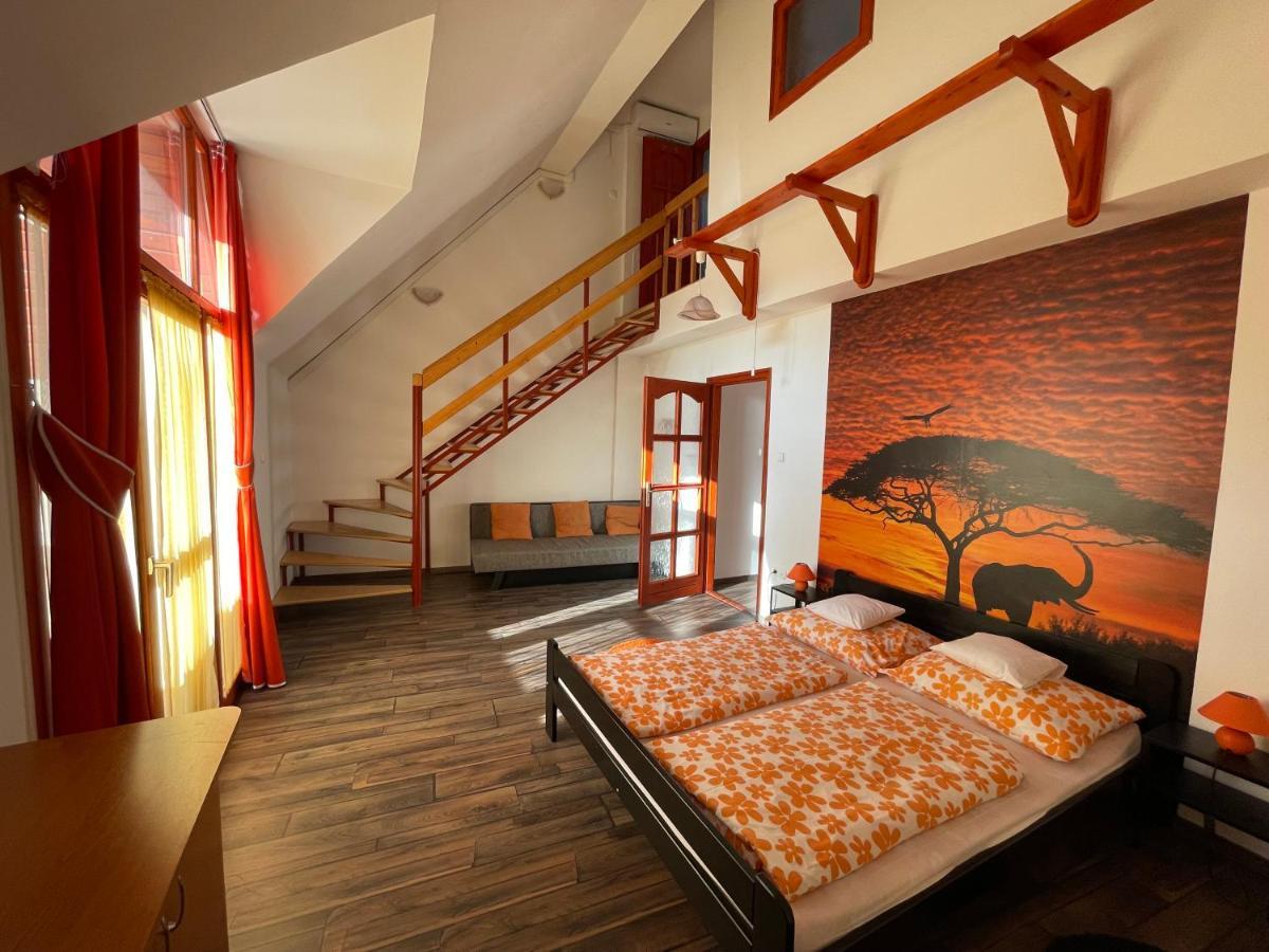 Hellasz Apartman Gyula Dış mekan fotoğraf