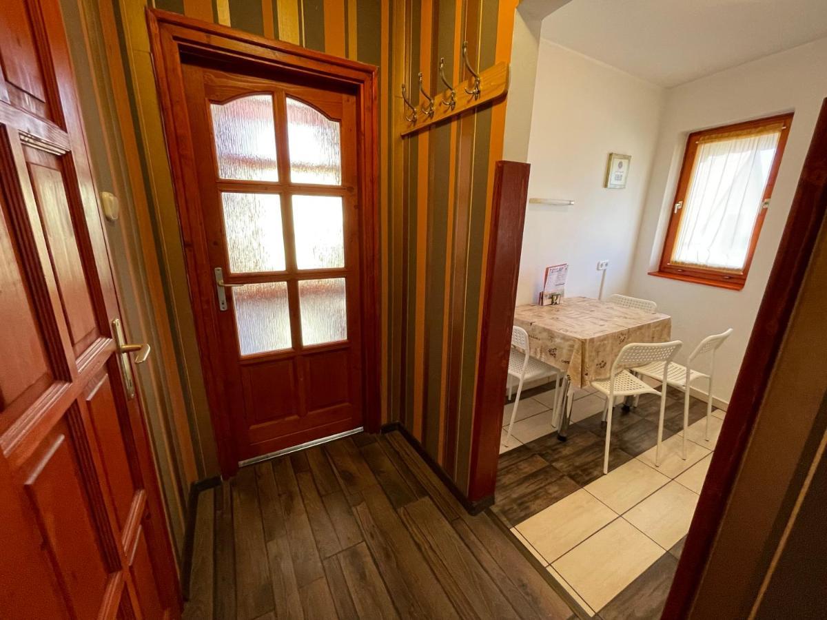 Hellasz Apartman Gyula Dış mekan fotoğraf