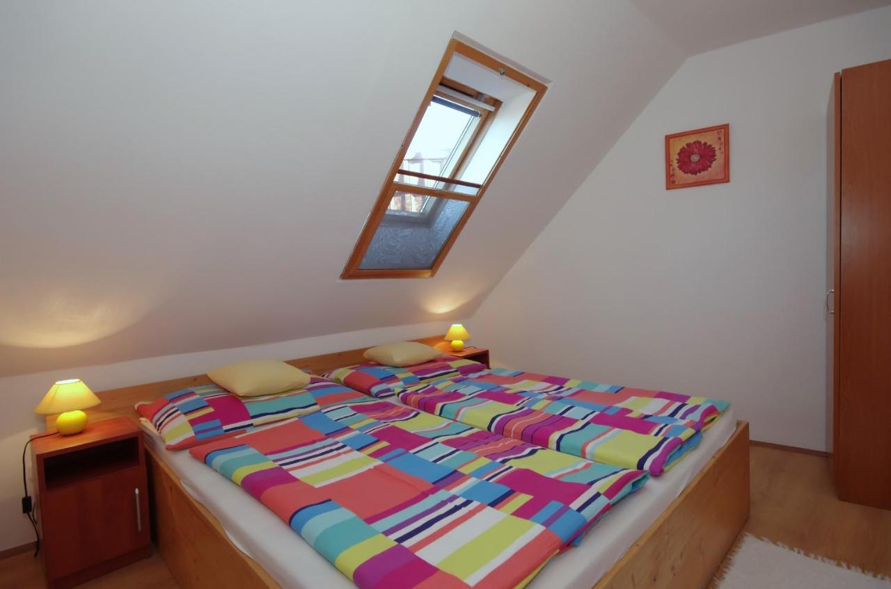 Hellasz Apartman Gyula Dış mekan fotoğraf