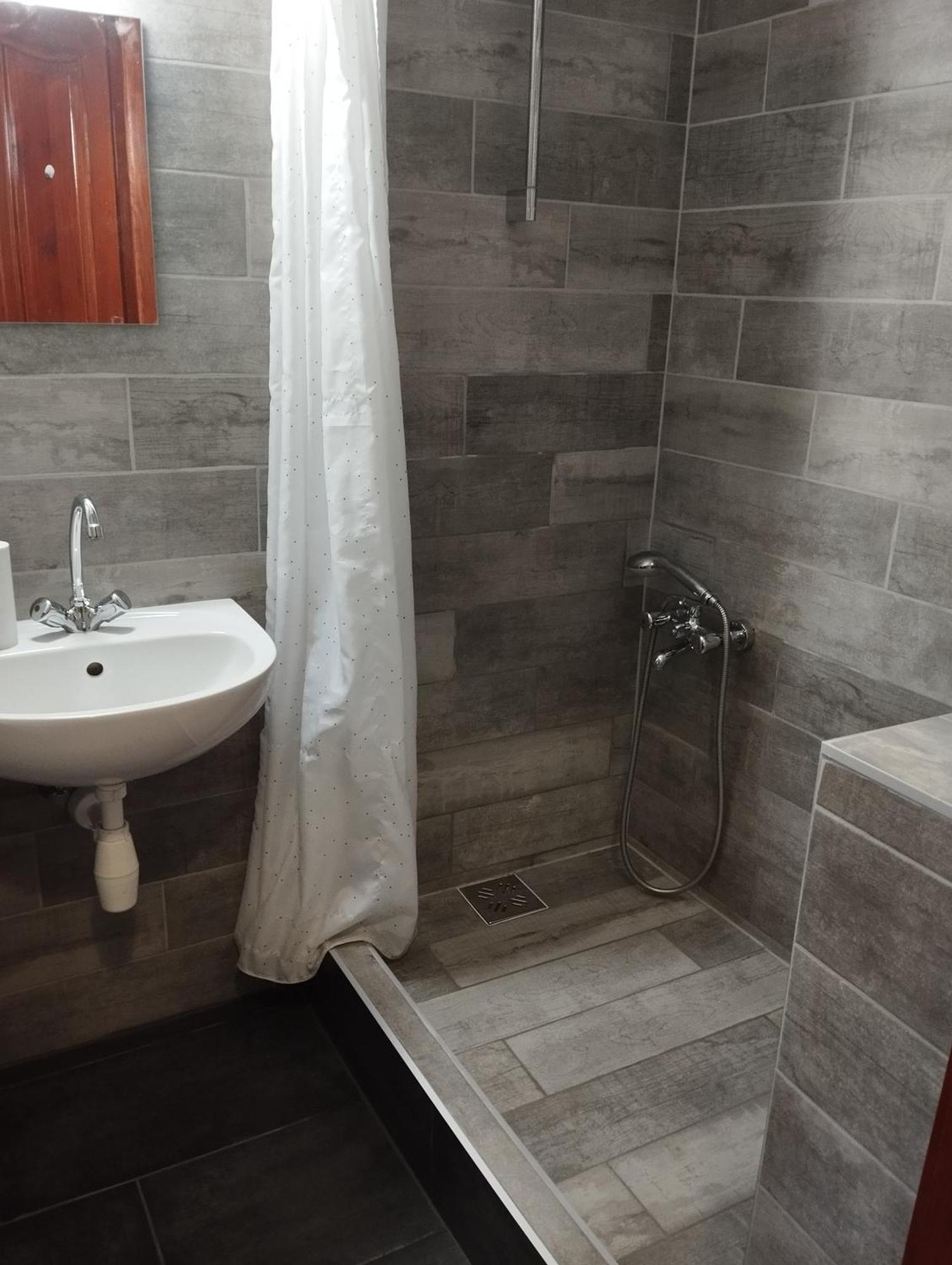 Hellasz Apartman Gyula Dış mekan fotoğraf