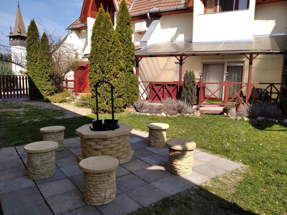 Hellasz Apartman Gyula Dış mekan fotoğraf